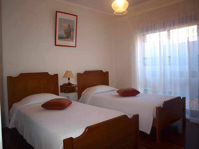 Bedroom 4, Marazul, Peniche