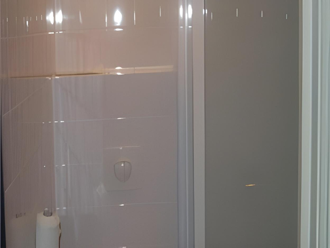 Bathroom 3, Hotel Courage Waalkade, Nijmegen