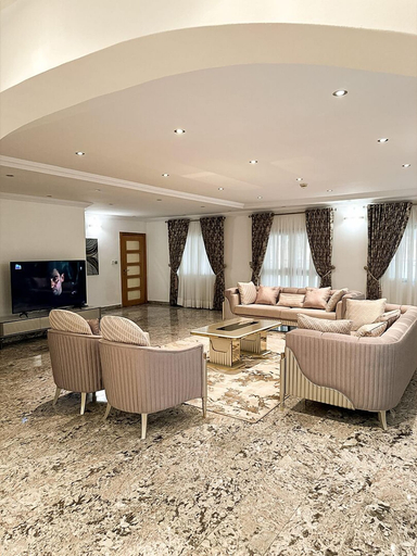 Others 4, George Residence SDA Court Ikoyi, LagosIsland