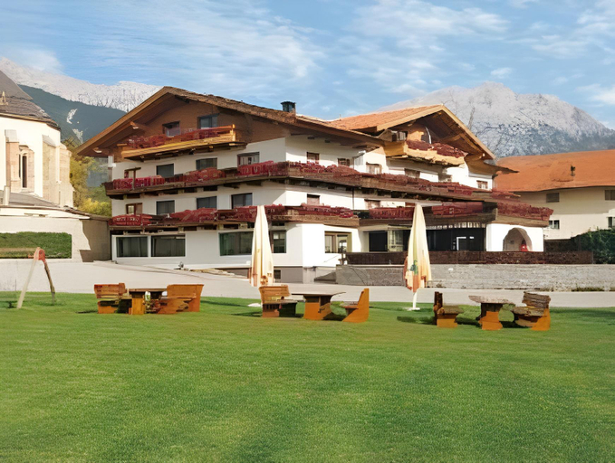 Exterior & Views 1, Hotel Neuwirt, Imst