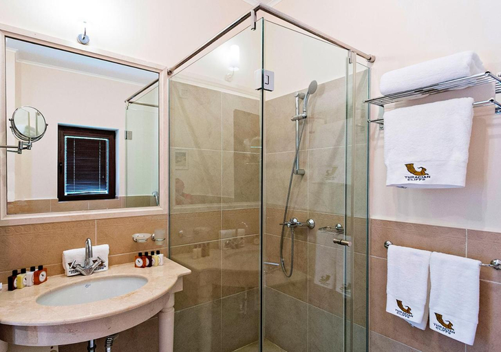 Bathroom 4, Thracian Cliffs Golf & Beach Resort, Kavarna