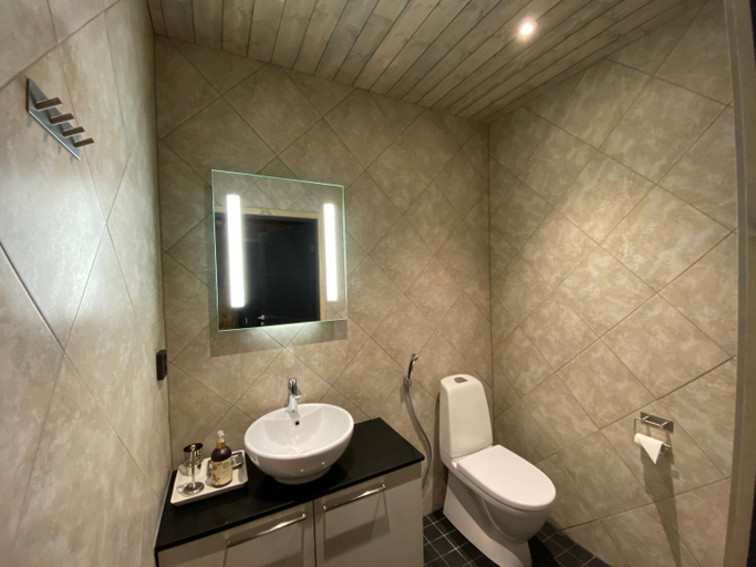 Bathroom 3, Villas Karhunpesä, Lapland