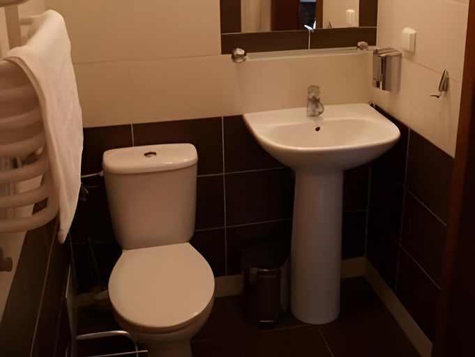Bathroom 4, Hotel Anek, Mrągowo