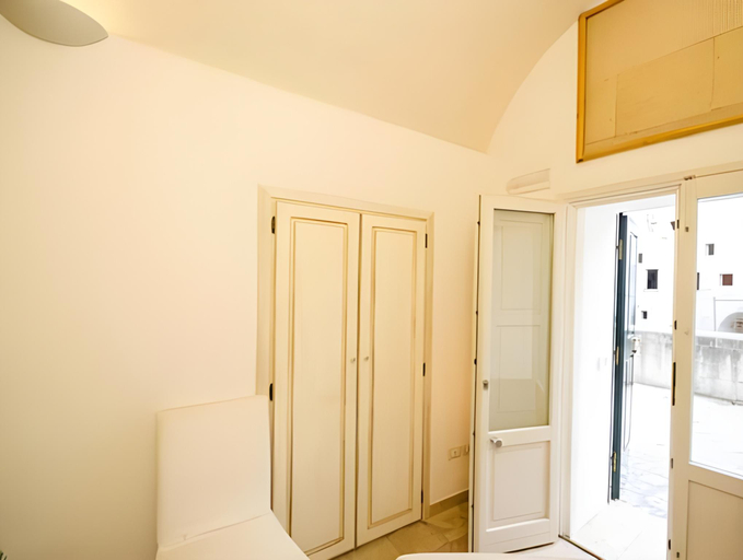 Others 5, Casa Del Sole, Matera