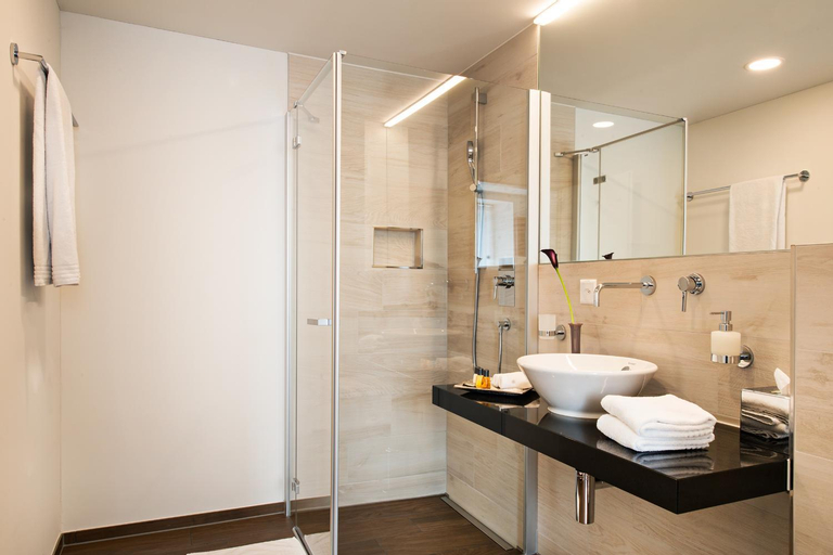 Bathroom 7