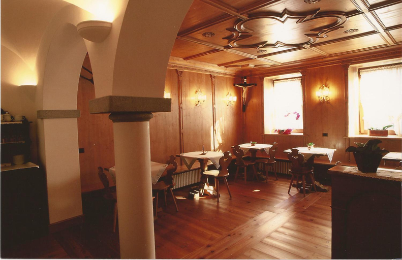 Others 4, Cadore Haus, Belluno
