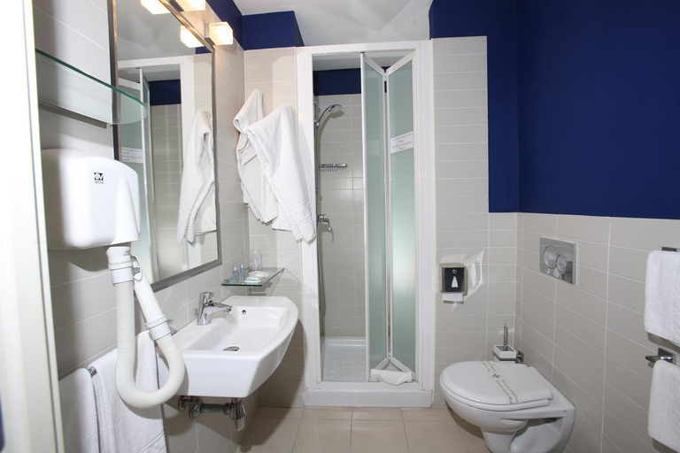 Bathroom, Rigel, Catania