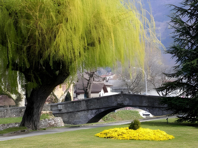 Others 4, Hotel du Nord, Aigle