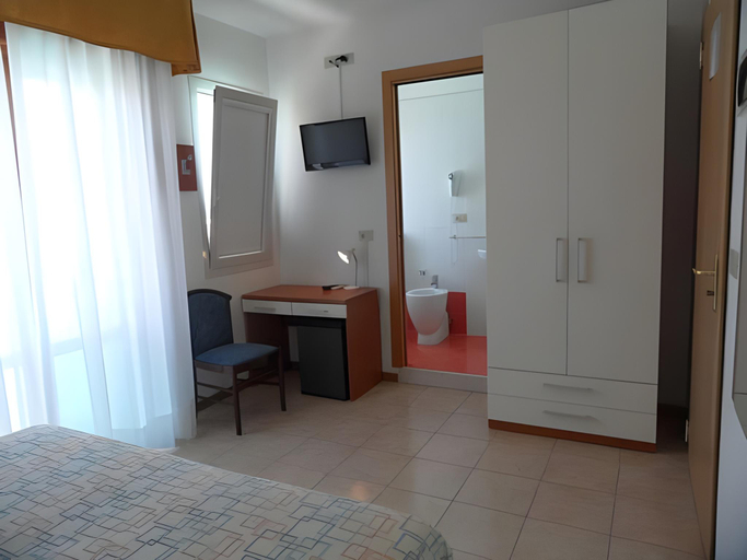 Bedroom 2, Hotel Verona, Venezia
