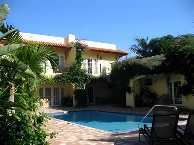 Sport & Beauty 4, Grandview Gardens Bed & Breakfast, Palm Beach