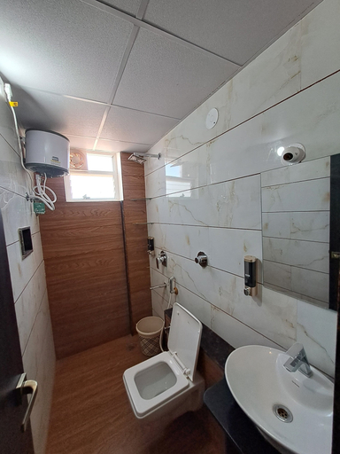 Bathroom 3, Meadows Inn, Mysore