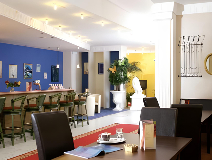Others 4, Hotel Freizeittempel, Wiener Neustadt