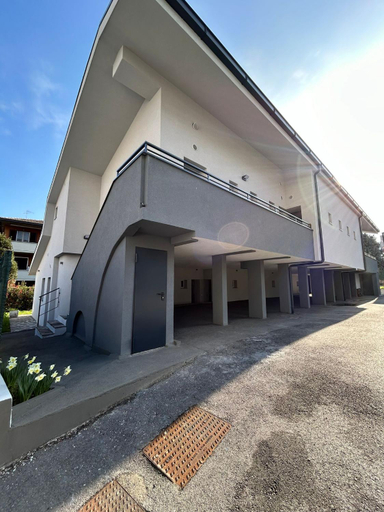 Lake Home Apartments, Como