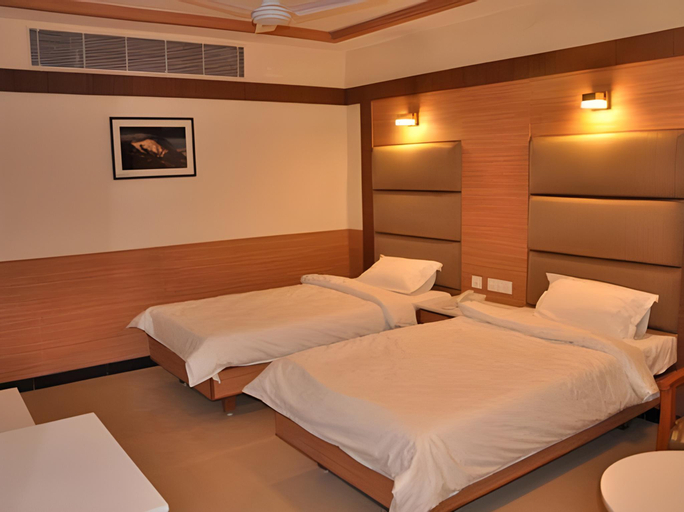 Bedroom 5, Hotel Sms Grand Inn, Vellore