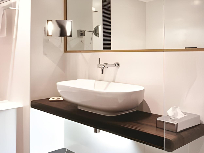 Bathroom 5, Wineport Lodge