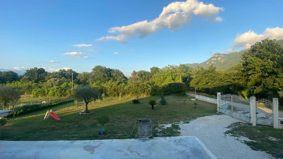 Others 3, A Casa Nostra, Caserta