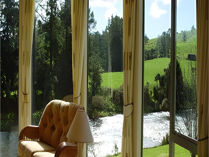 Others 5, Te Awa Lodge, Far North