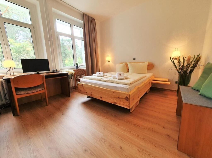 Bedroom 4, Waldhotel am See Berlin-Schmöckwitz, Berlin