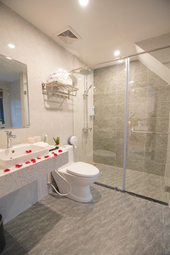 Bathroom, KL HOTEL HA LONG, Hạ Long