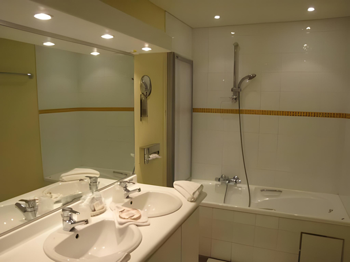 Bathroom 4, Villa Hotel, West-Vlaanderen