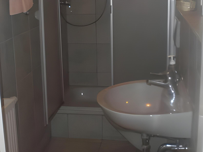 Bathroom 5, Hotel Restaurant Germania, Neuwied