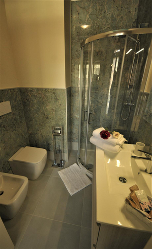 Bathroom 4, Villa Gemma, Ravenna