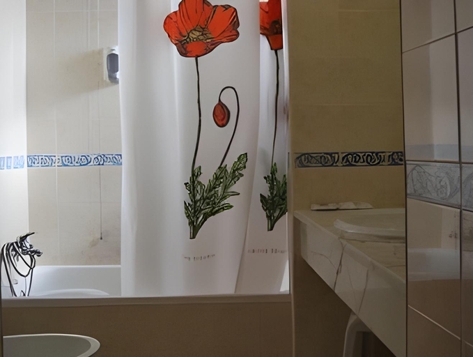 Bathroom 2, Hotel Bejense, Beja