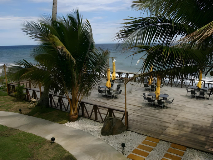 Food & Drinks, Kuting Reef Resort, Macrohon