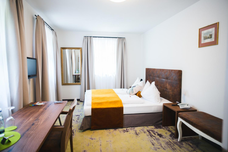 Bedroom 4, Hotel Zirbelstube, Nürnberg
