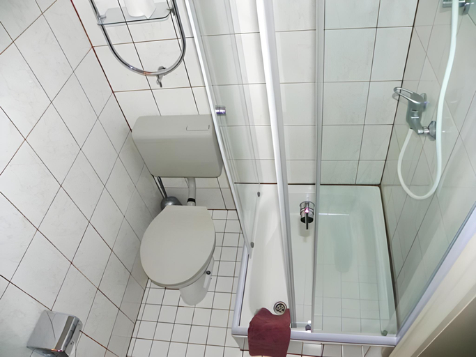 Bathroom 5, Parkhotel Sonne, Lörrach