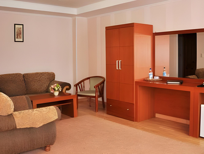 Others 5, Hotel Turist, Anivskiy rayon