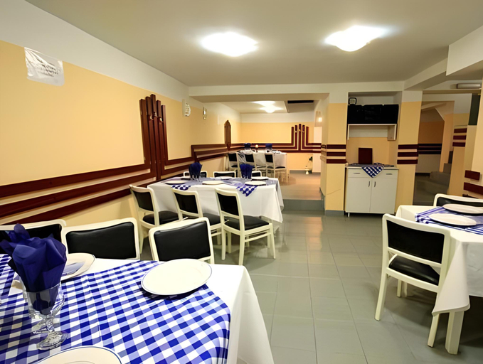 Food & Drinks 4, Pensiunea Bachus, Piatra-neamt