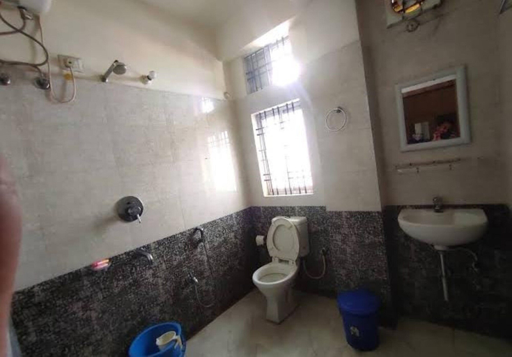 Bathroom, Goroomgo SPECTRUM THE HOTEL Guhawati, Kamrup Metropolitan