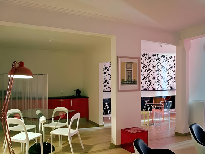 Others 5, Evora Inn, Évora