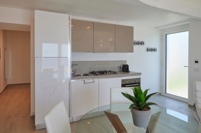 Dining Room 18