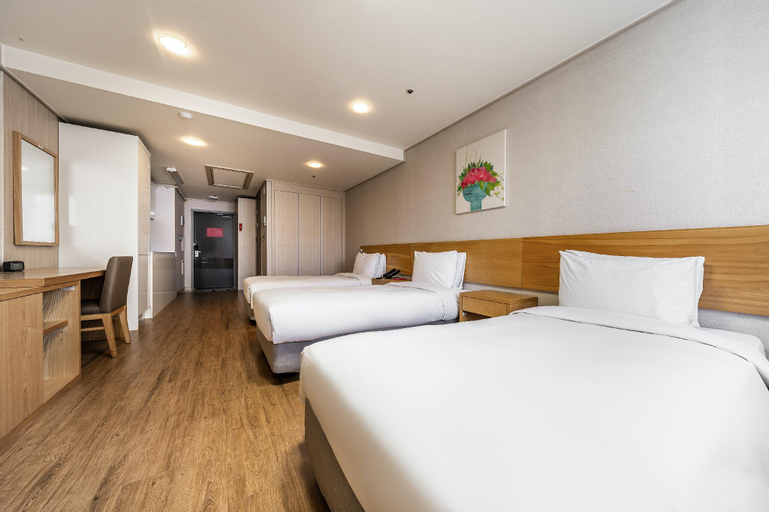 Bedroom 9