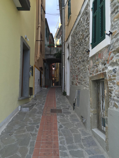 La Linea D'Acqua, La Spezia