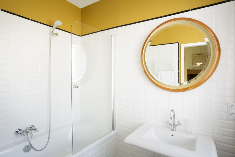 Bathroom 5, Mas de Lafeuillade, Hérault