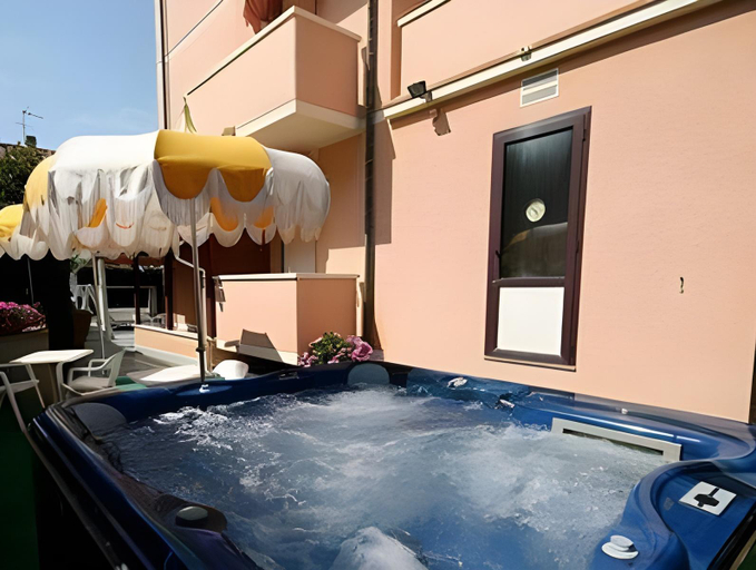 Sport & Beauty 5, Hotel Sileoni Dependance Villa Antonio, Livorno