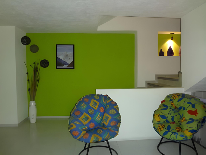 Others 5, Hotel Rivoli, León