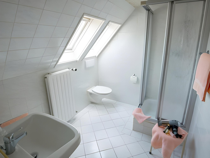 Bathroom, Gastehaus Sonne, Rastatt