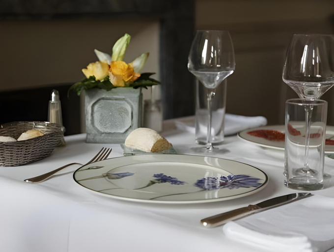 Food & Drinks 5, Hotel 4 etoiles - Restaurants & Spa Perier Du Bignon, Mayenne