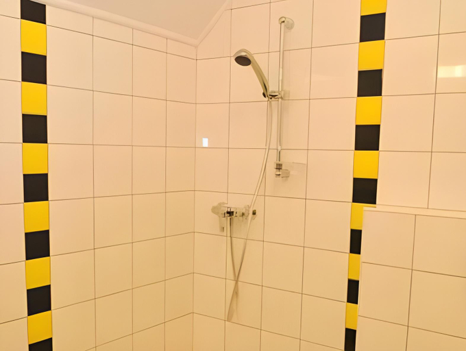 Bathroom 2, Mizse Motel, Kecskemét