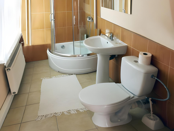 Bathroom 1, Laisves 30, Mažeikių
