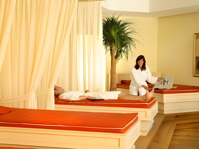 Bedroom 3, Parkhotel, Grieskirchen