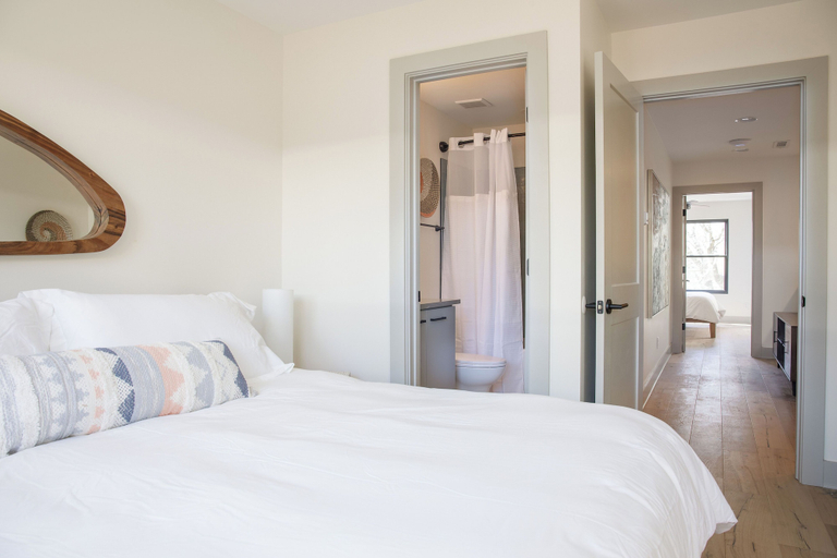 Bedroom 2, The Trailhead Mews, Benton