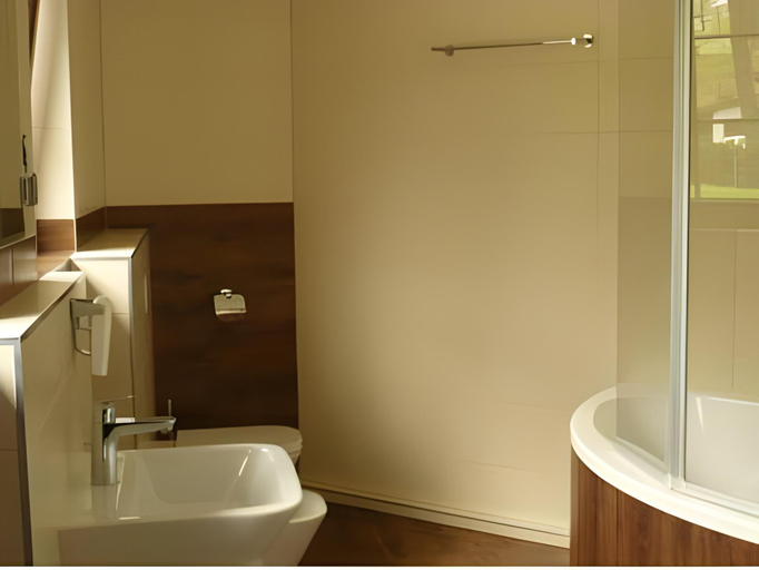 Bathroom 2, Hotel Era, Lubań