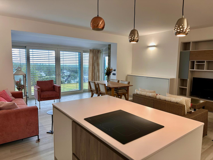 Dining Room 7