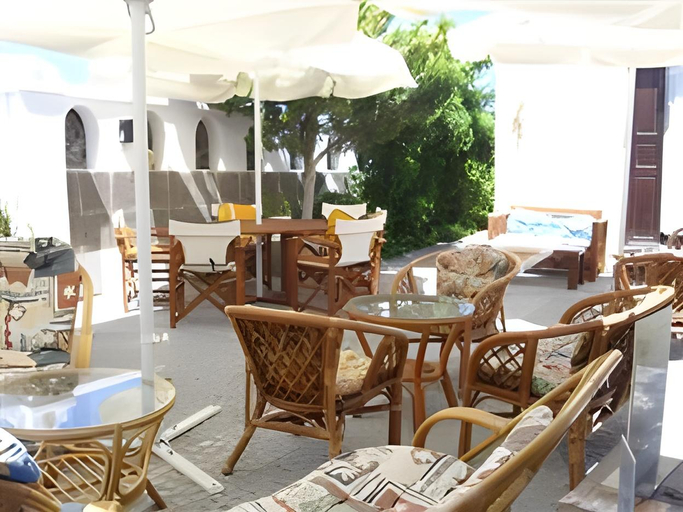 Food & Drinks 4, Sweetheart Studios, South Aegean