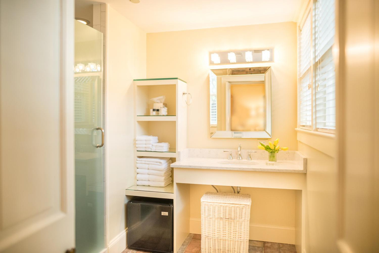 Bathroom 4